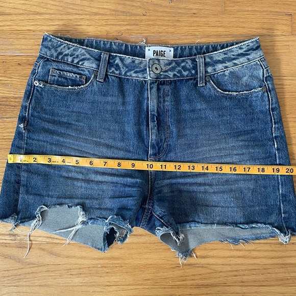 Paige denim Sarah shorts, size 27, mid wash Rosedale Distressed colour - Picture 5 of 6